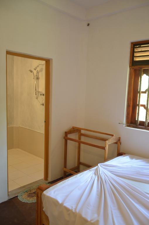 Yaye Guest House Tissamaharama Extérieur photo